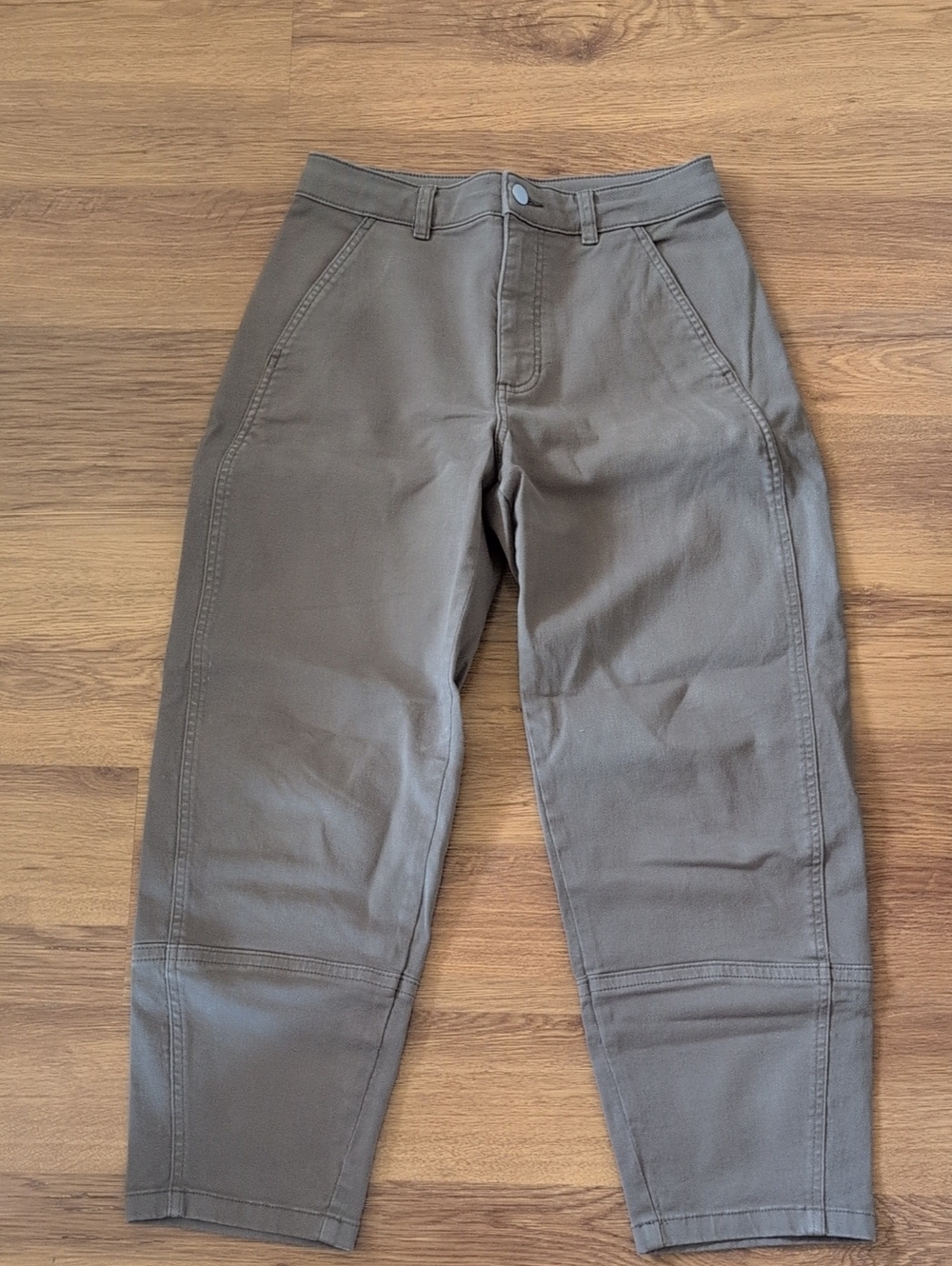Everlane Barrel Leg Size 4